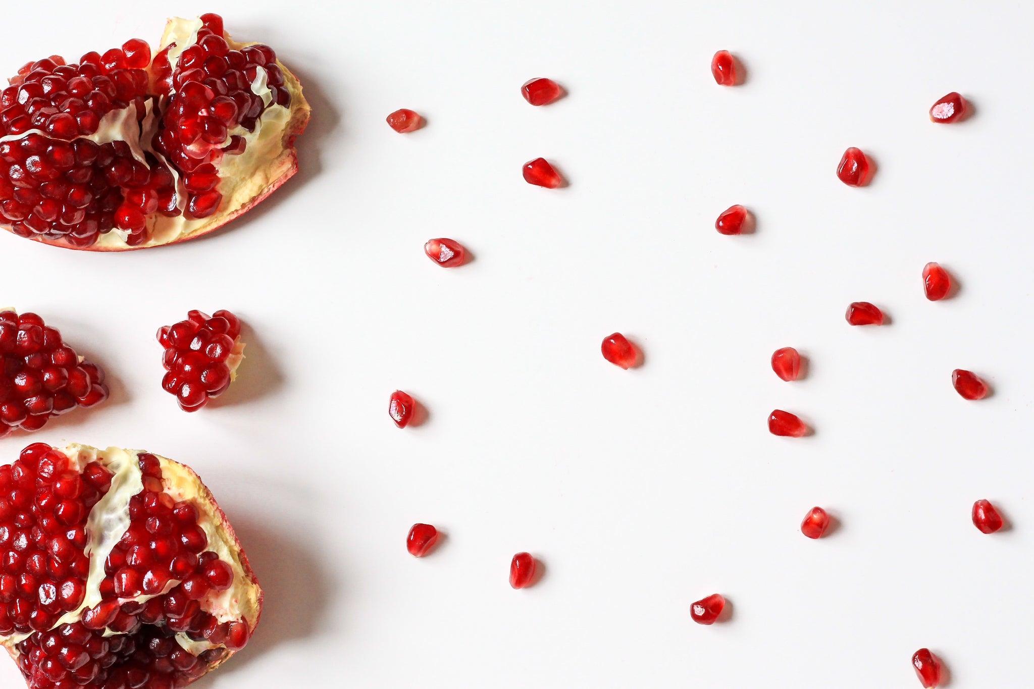 Superfood Spotlight on Pomegranate and What it Can Do For Your Skin